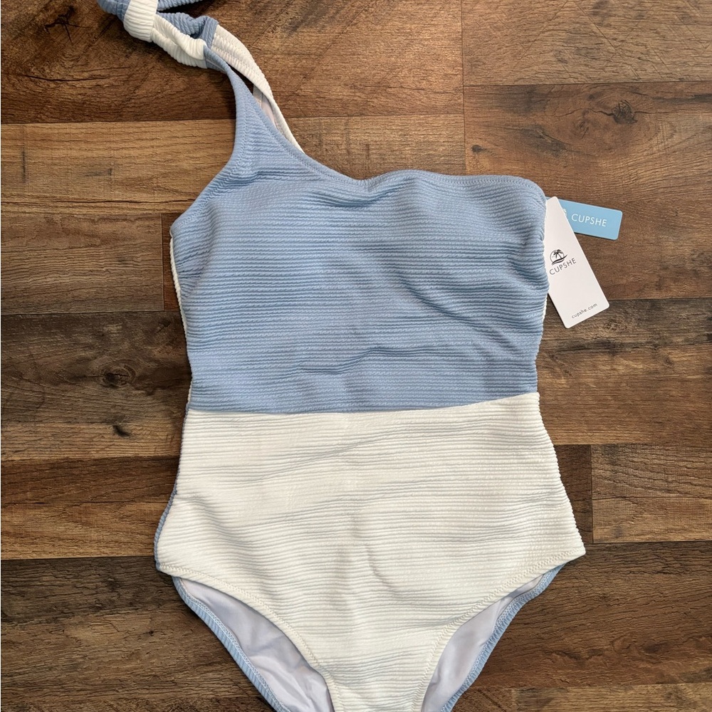 🩵🤍Blue and White One-Shoulder Swimsuit